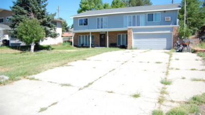 3960 sq ft home, large master suite Torrington WY