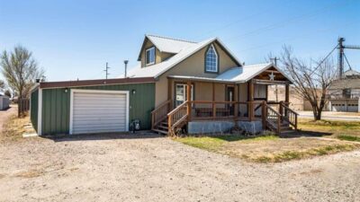 145 West 3rd Lingle WY